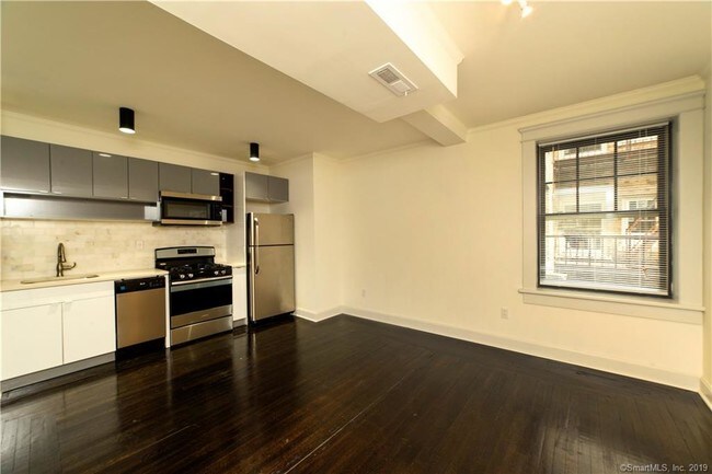 Building Photo - 516 Orange St