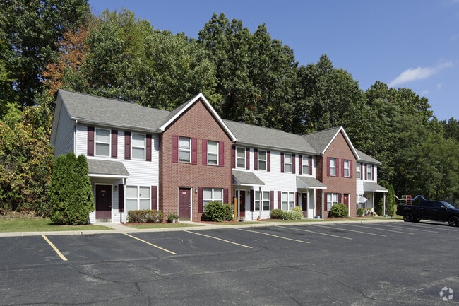 Willow Creek Apartments &amp; Townhomes Rentals Battle Creek