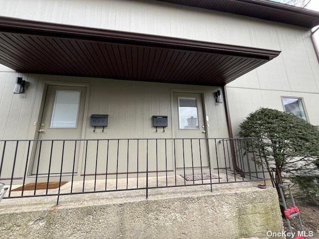 Foto del edificio - 199 Manorhaven Blvd