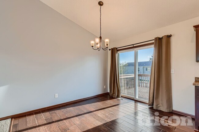 Foto del edificio - 7535 Lannon Ave NE