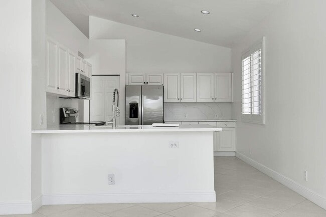 Building Photo - 5334 Osprey St