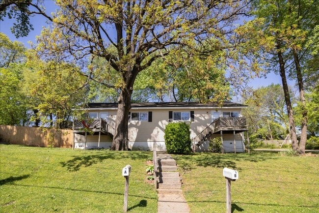 Building Photo - 1096 Herndon St NW
