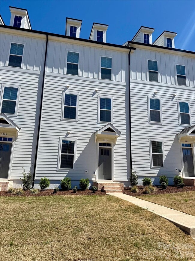 Foto del edificio - 3212 Drift St