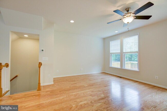 Building Photo - 135 Biscane Ct