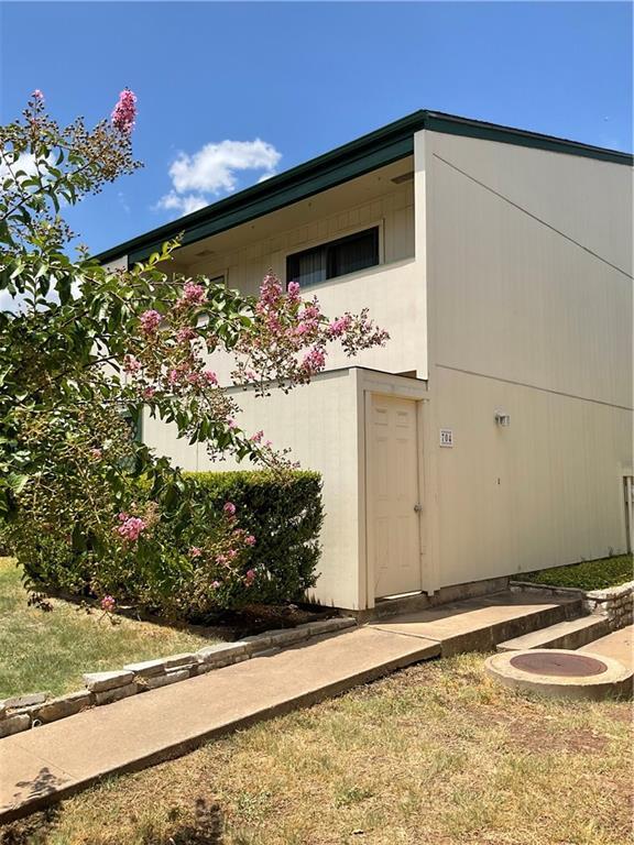 Primary Photo - 6718 Silvermine Dr