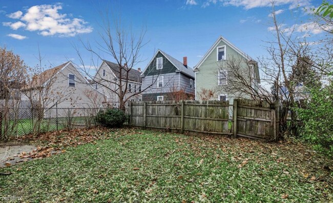 Foto del edificio - 3 br, 1 bath Duplex - 29 Duerstein Street B
