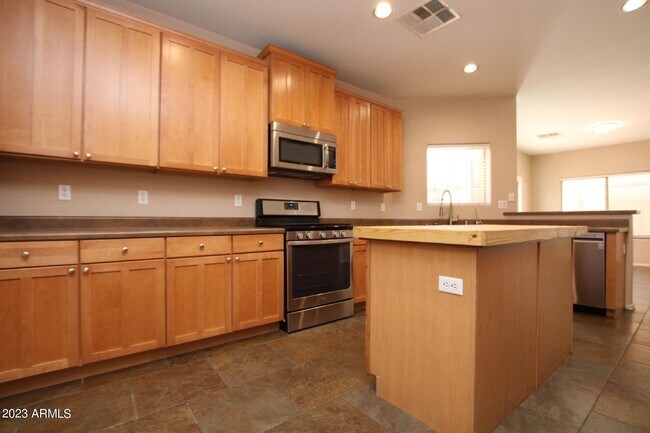 Foto del edificio - 7811 S 5th Dr