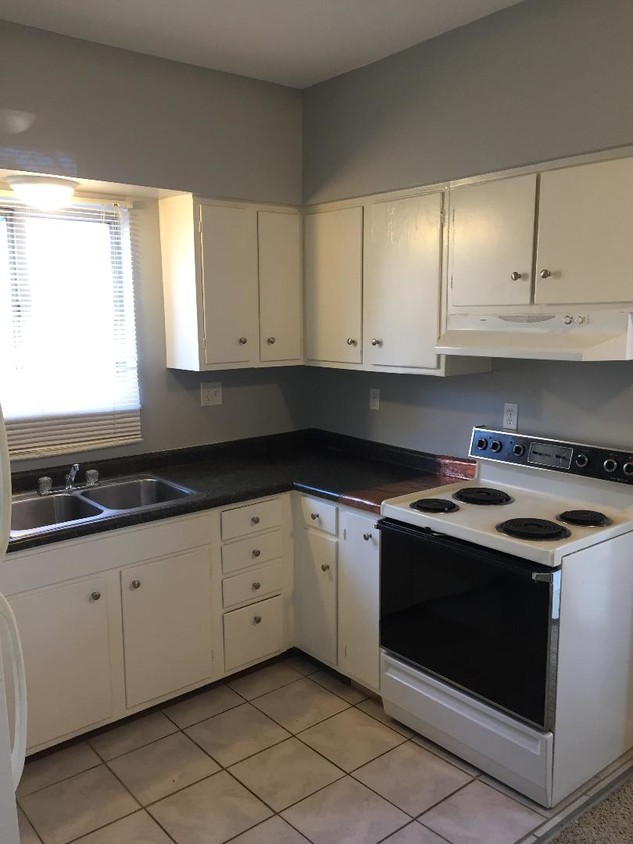 Foto principal - 565 W Exchange St