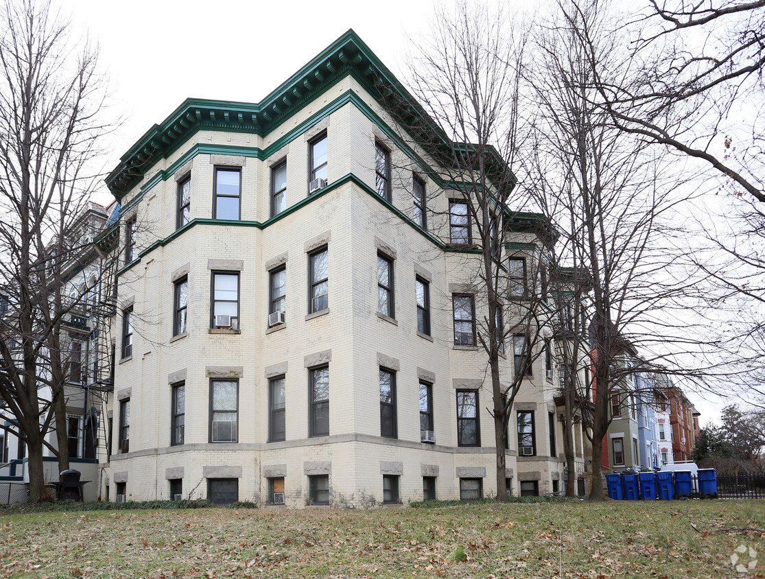 Foto del edificio - 1300 Harvard St NW