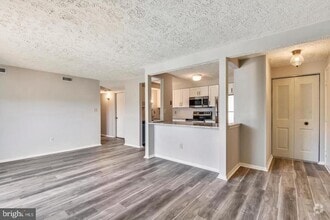 Building Photo - 3501 Wedgewood Ct