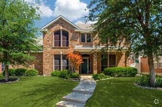Building Photo - 3724 St Andrews Dr