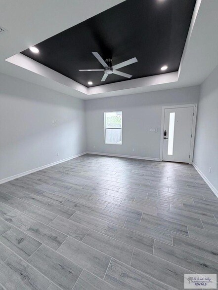Foto del edificio - 1704 Clinton St