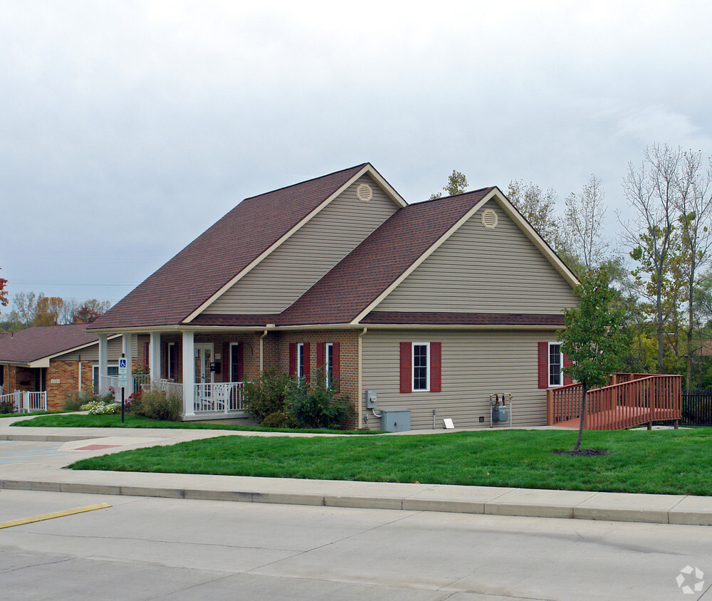 Primary Photo - Stratford Place Apartments