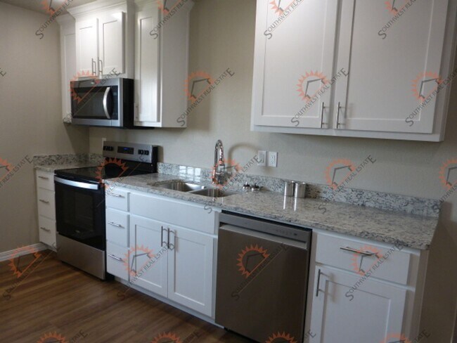 Foto del edificio - 2713 Aldrich Rd