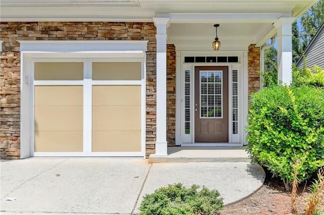 Building Photo - 5740 CRESTWICK