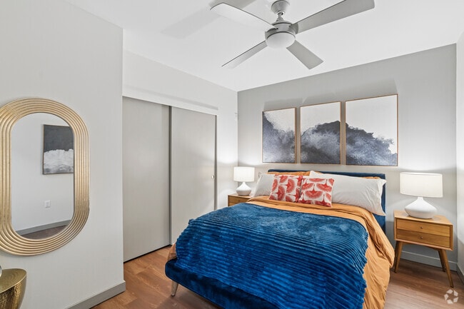 1BR, 1BA - 642SF - Bedroom - Sky