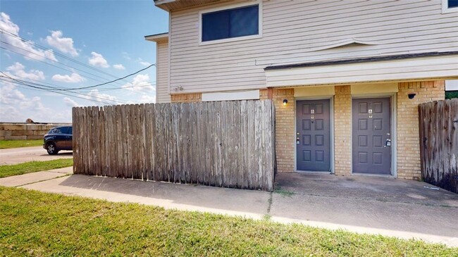 Foto del edificio - 2803 Longmire Dr