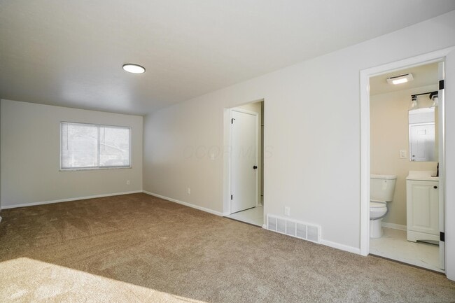 Foto del edificio - 3391 Compton Dr