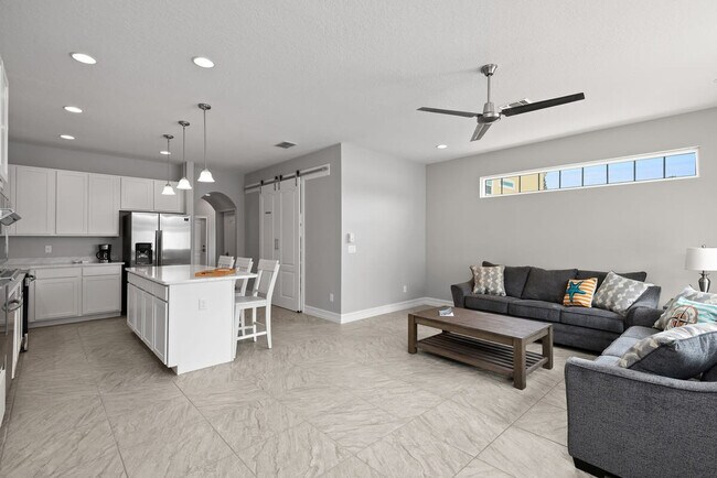 Foto del edificio - 132 Mediterranean Way