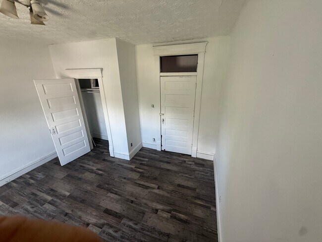 Building Photo - 1330 I St