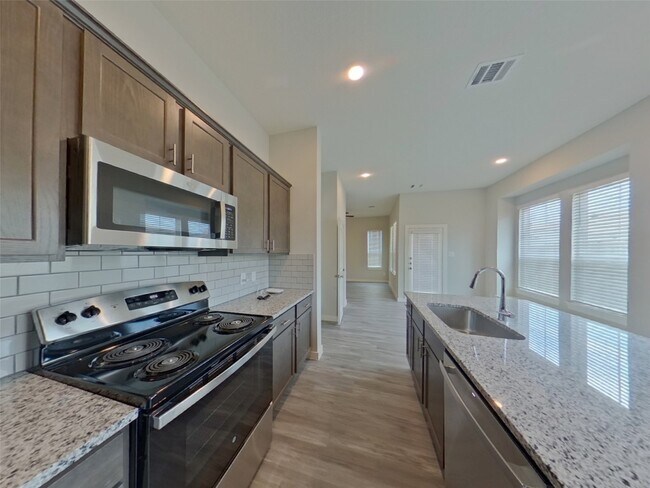 Foto del edificio - 9835 Willow Creek Commerce Dr