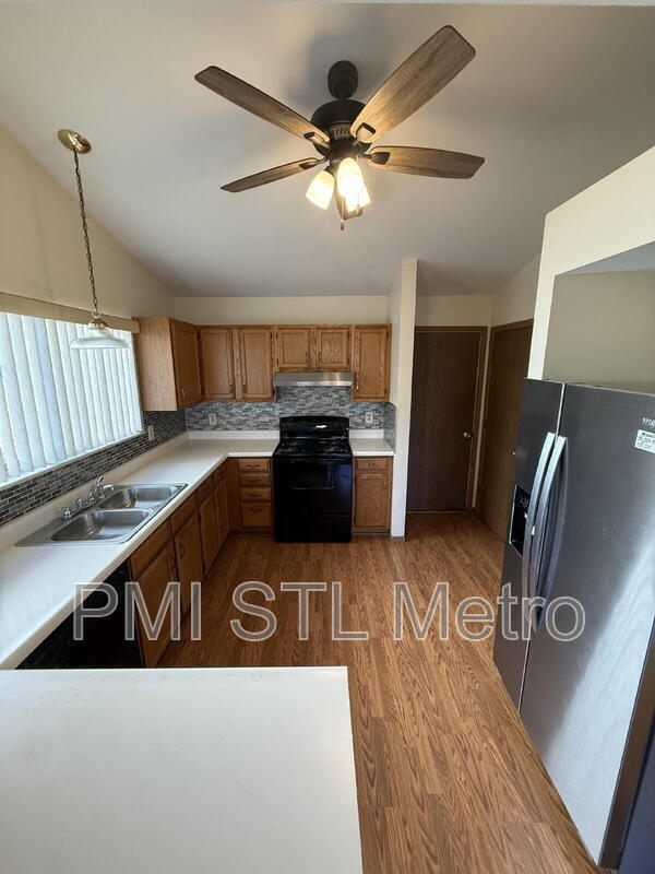 Foto del edificio - 3865 Kentucky Derby Dr