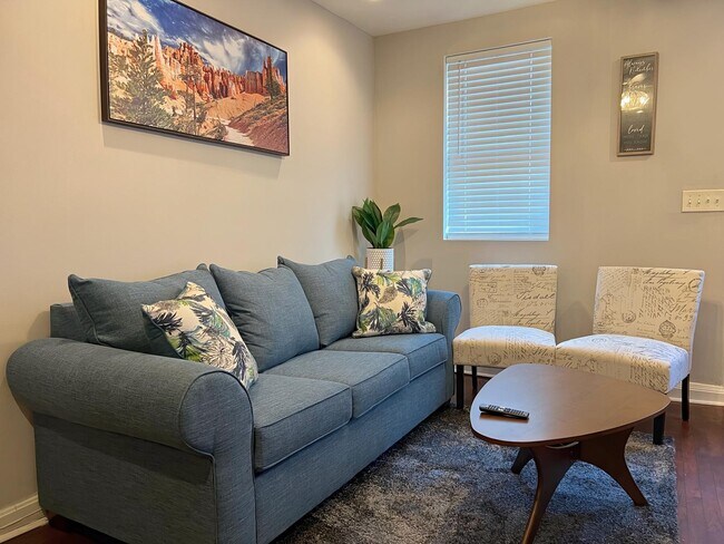 Building Photo - 310 S Duncan St