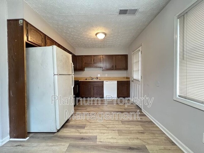 Building Photo - 78 Kimberly Way Sw