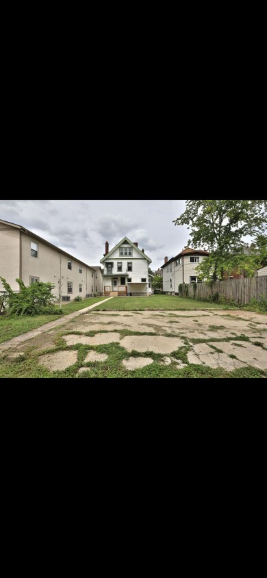 Foto del edificio - 385 Wyandotte Ave