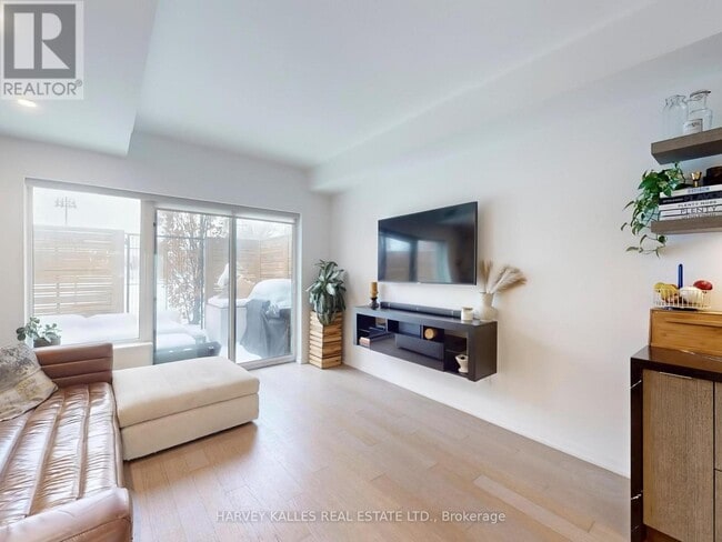 Building Photo - 138 St Helens Ave