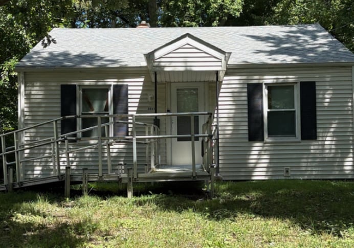 Primary Photo - 3031 W Wiswall St