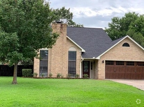 Building Photo - 612 Augusta Dr