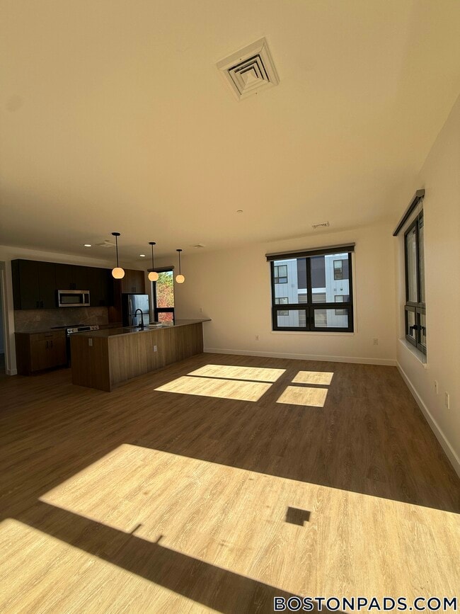 Building Photo - 199 Gardner St