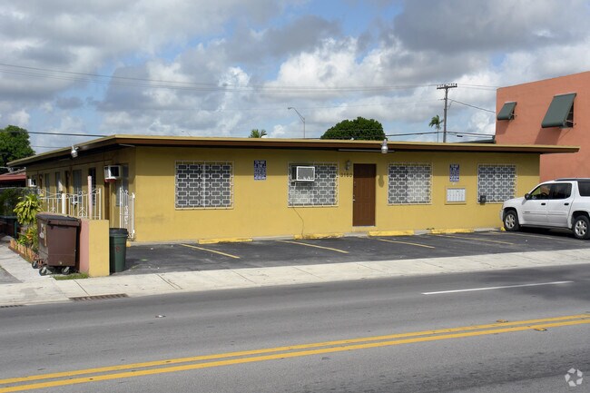 Foto del edificio - 3160 Palm Ave