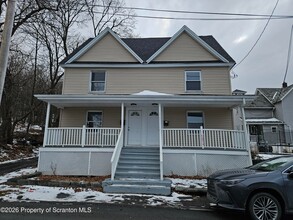 Building Photo - 1517 Brick Avenue Unit