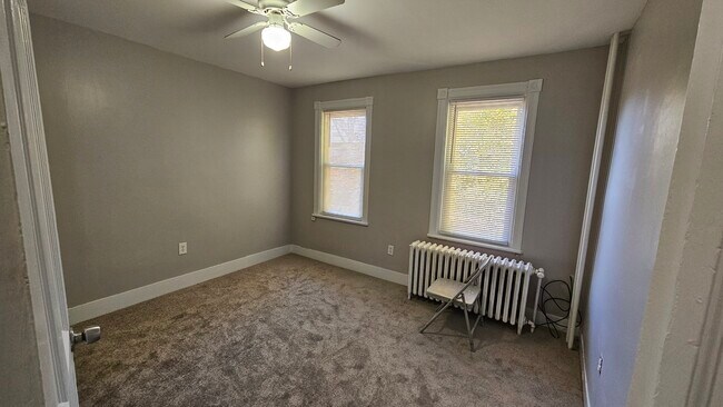 Foto del edificio - 5040 Washington Ave