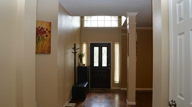 Foto del edificio - 11580 Cedarcliffe Dr