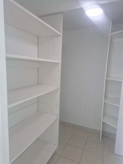 Foto del edificio - 428 Forest Hill Blvd