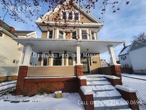 Building Photo - 1381 E 93rd St