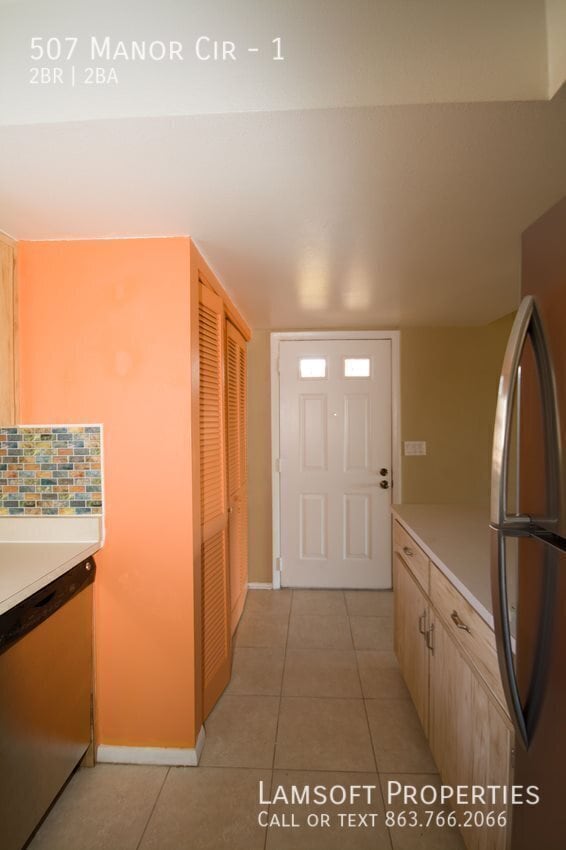 Building Photo - 507 Manor Cir