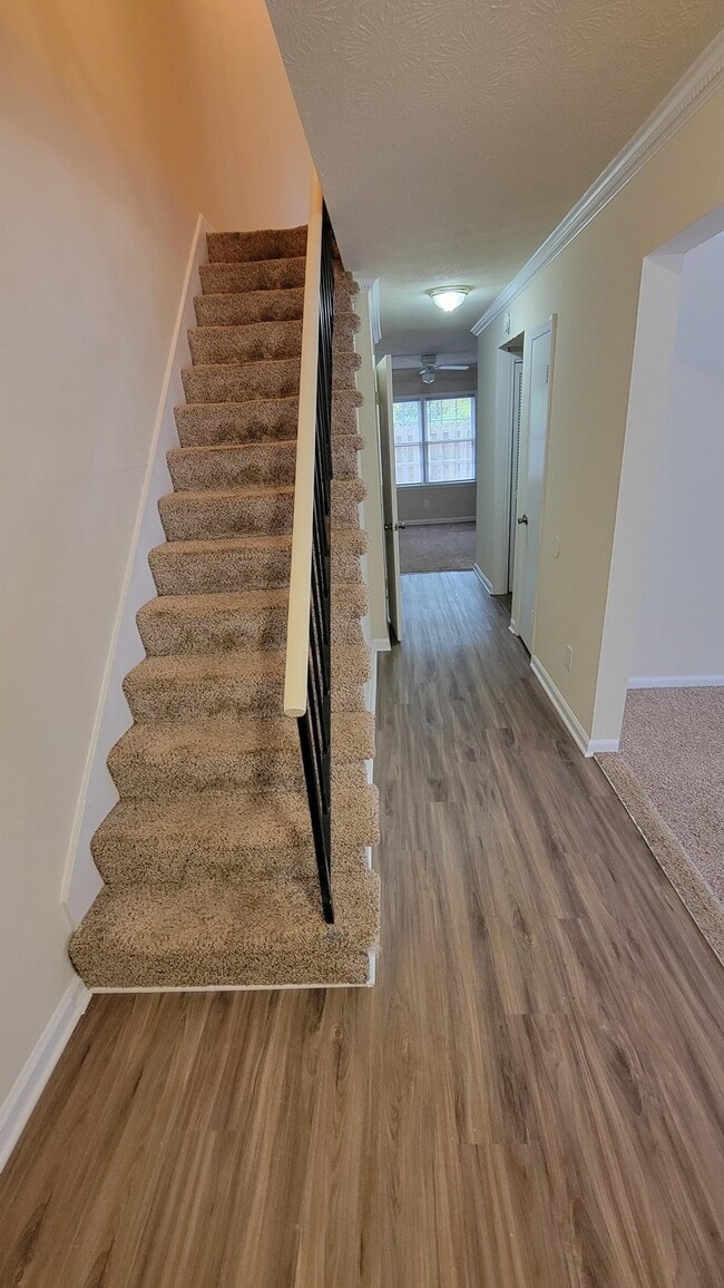 Building Photo - 2462 Lehaven Dr