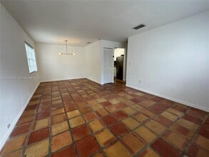 Building Photo - 2918 Bird Ave