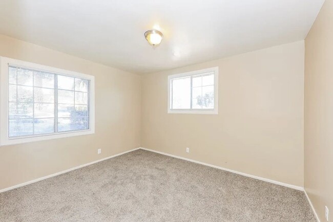 Building Photo - 6951 Malibu Dr