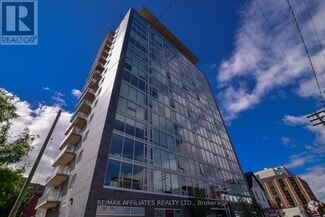 Building Photo - 300-300 Lisgar St