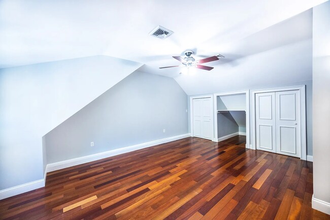 Foto del edificio - 302 Grove St
