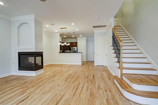 Foto del edificio - 111 Roy St