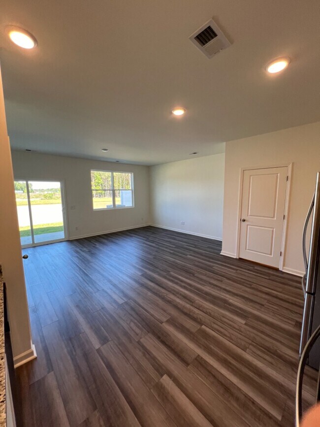 Foto del edificio - 604 Scarlett Maple St