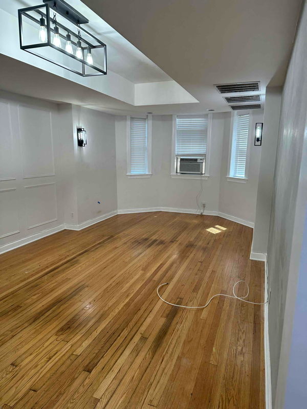 Foto del edificio - 712 W Wellington Ave