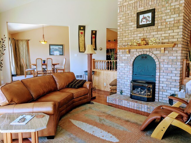 Foto del edificio - 799 Kingfisher Ln