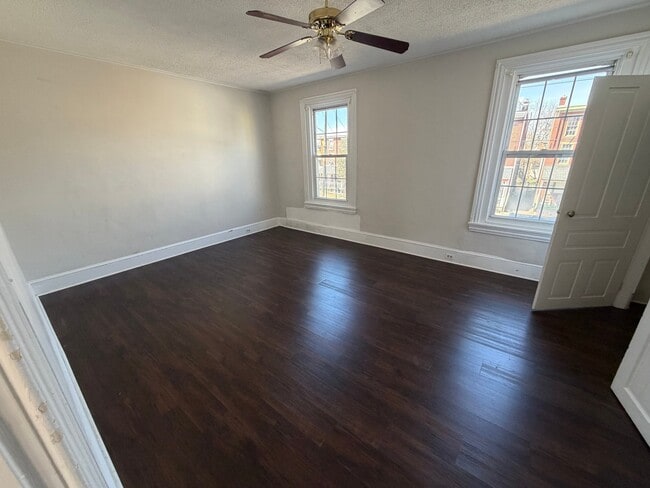 Photo - 566 Stanbridge St Apartment